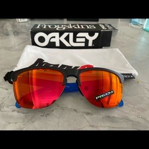 Oakley Frogskin sunglasses